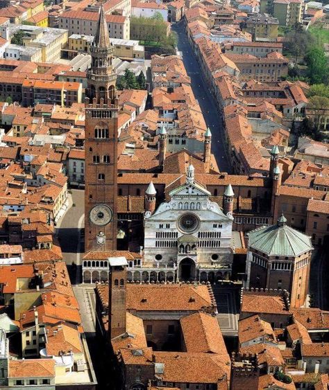 Cremona, Italy Cremona Italy, Instagram Italy, Italian Lifestyle, Travel Wishlist, Cathedral Church, Travel Places, World View, Northern Europe, Chamber Of Commerce