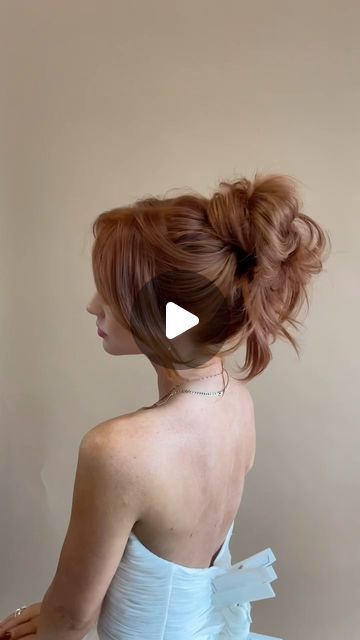 Hannah Moore ARIZONA/OC HAIRSTYLIST on Instagram: "🚨SLOWED VERSION🚨 Big tousled updo✨ on @julia.hatchh with @hairby_chrissy and @habitevents" Updo For Heavy Hair, High Updos For Long Hair, High Updos, Big Updo, Hairby Chrissy, Tousled Updo, High Updo, Curled Updo, Easy Care Hairstyles