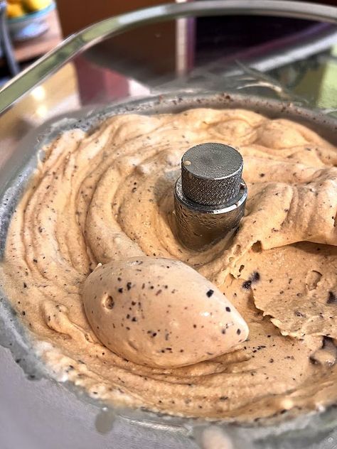 Thermomix recipe: Malted Milk and Truffle Ice Cream | Tenina.com Malt Ice Cream Recipe, Eggnog Ice Cream, Smores Ice Cream, Ice Cream Salt, Truffle Hunting, Cinnamon Ice Cream, Truffle Butter, Eton Mess, Malted Milk