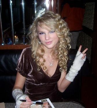 Taylor Icons, About Taylor Swift, Estilo Taylor Swift, Mother Is Mothering, Rare Pictures, Miss Americana, T Swift, T Swizzle, Taylor Swift Pictures