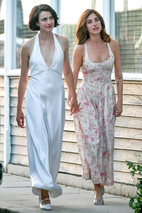 All the Celebs Who Attended Margaret Qualley, Jack Antonoff Wedding: Photos Jack Antonoff Wedding, Margaret Qualley And Jack Antonoff, Jack Antonoff And Margaret Qualley, Margaret Qualley Wedding, Margaret Qualley Outfit, Margaret Qualley Style, Margaret Qualley Short Hair, Qualley Margaret, Margaret Qualley Aesthetic