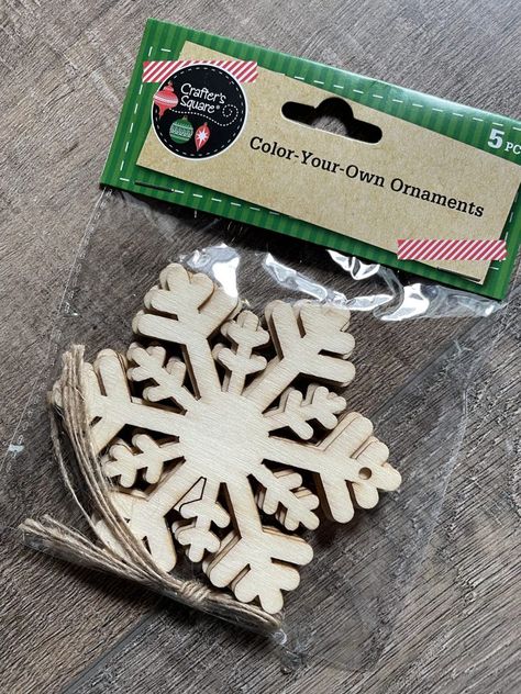 Shadowbox Christmas Village, Shadow Box Crafts Diy, Dollar Tree Wooden Snowflake Crafts, Christmas Shadow Boxes Diy, Snowflake Decorations Diy, Wooden Christmas Signs Diy, Dollar Tree Christmas Crafts Diy 2023, Shadow Boxes Ideas, Lids Ornaments