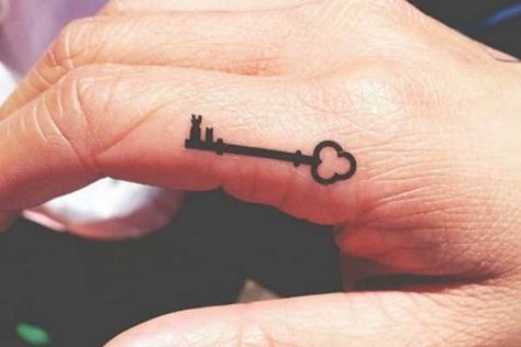 19 Intriguing Key Tattoo Design Ideas Small Key Tattoos, Skeleton Key Tattoo, Key Tattoo Designs, Key Tattoos, Key Tattoo, Shape Tattoo, Muster Tattoos, Random Inspiration, Tattoo Feminina