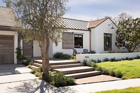 Chic modern farmhouse in Newport Beach with emphasis on entertaining Building A Stone Wall, Architecture Renovation, Farmhouse Exterior, Modern Farmhouse Style, California Homes, Farmhouse Design, Newport Beach, Interior Design Firms, Somerset