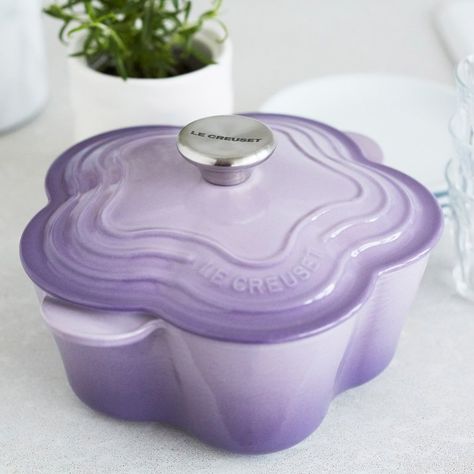 Le Creuset’s Lavender Field-Inspired Collection Will Make You Want to Trade in All Your Cookware La Cruset, Purple Kitchen Decor, Homey Touches, Lavender Kitchen, Le Creuset Kitchen, Pastel Kitchen, Living Single, Purple Kitchen, Purple Things