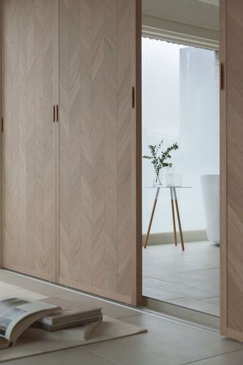 33 DESIGNS FOR INTERIOR SLIDING DOORS - Clever, Stylish, & Right On Trend. — Gatheraus Sliding Wardrobes, Modern Sliding Doors, Sliding Door Design, Wardrobe Door Designs, Sliding Wardrobe Doors, Modern Style Homes, Wardrobe Design Bedroom, Sliding Doors Interior, Sliding Wardrobe