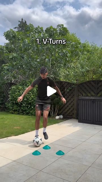 Skilld Coach - From The Soil on Instagram: "Use these 3 easy drills to improve your dribbling 🤩  (ballwithmarco/tt)  #football #footballdrills #trainingdrills #footballtraining #footytraining" Football Drills, Football Training, The Soil, Drills, Improve Yourself, Soil, Train, Football, On Instagram