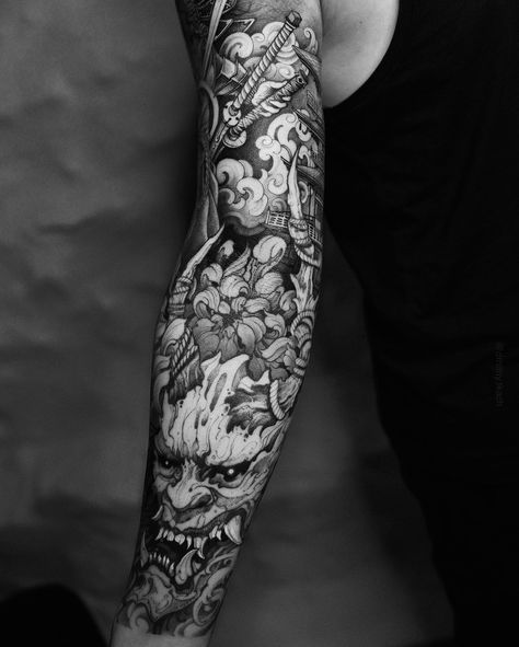 Snake Tattoos Japanese, Japanese Tattoo Art Forearm, Black And White Japanese Tattoo, Japanese Tattoo Men, Mens Full Sleeve Tattoo Ideas, Yakuza Style Tattoo, Big Tattoos, Japanese Hand Tattoos, Samurai Tattoo Sleeve