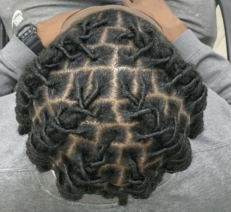 Cornrow Dreads Hairstyles, Dread Barrel Styles Men, 6 Barrel Twist Locs Men, Dreadlock Braid Styles Men, 4 Barrel Twist Locs, Short Dreadlocks Styles Men, Dreadlock Hairstyles For Men Black, Barrel Roll Locs Men, Barrel Twist Locs Men