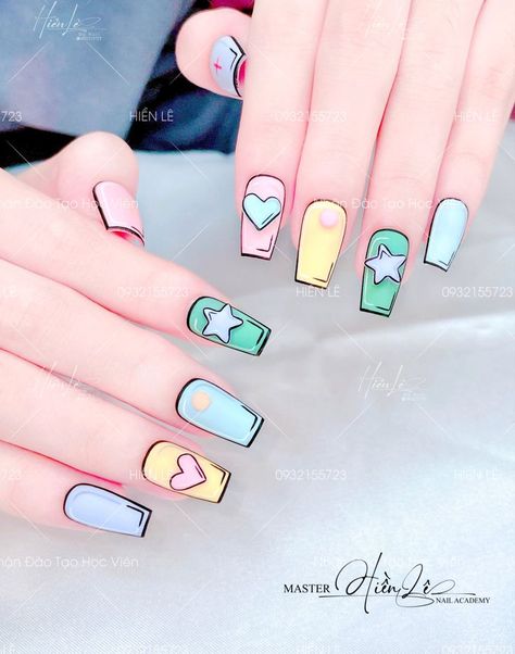 2d Nails, 2d Nail Art, Daisy Acrylic Nails, Shiny Nails Designs, Pop Art Nails, Chic Nail Art, Fake Nails Designs, Gel Nail Art Designs, Nail Art Designs Diy