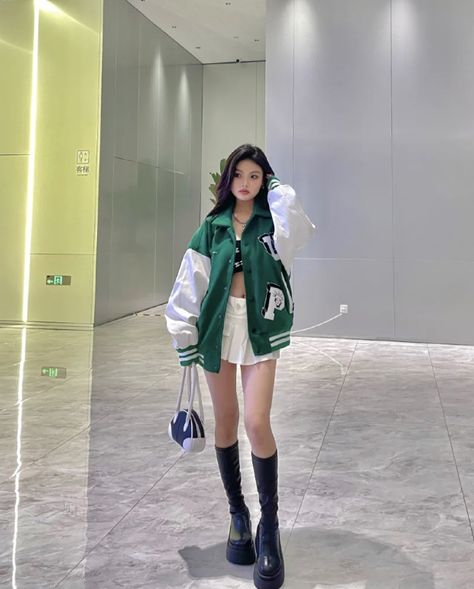 Nct Concert, Unisex Outfits, Girls Fasion, Varsity Jacket Outfit, Unisex Clothes, Korean Fashion Trends, Korea Fashion, Lookbook Outfits, Teen Fashion Outfits