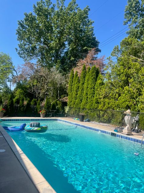 underground pool, summer, backyard, aesthetic, goals Pool Outside, Pretty Pool, Aesthetic Backyards, Pool In Backyard, Nice Pools, Backyard Summer, House Pool, Suburban Backyard, Aesthetic Pool