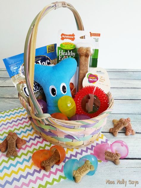 see how easy this DIY Easter Basket for Dogs is! You can actually tailor it to each pups likes, as far as treats and toys, and they are inexpensive to make! Puppy Easter Basket, Beach Towel Easter Basket, Towel Easter Baskets, Mens Easter Basket, Teen Boy Easter Basket, Easter Dog Treats, Dog Easter Basket, Paper Easter Basket, Homemade Easter Baskets