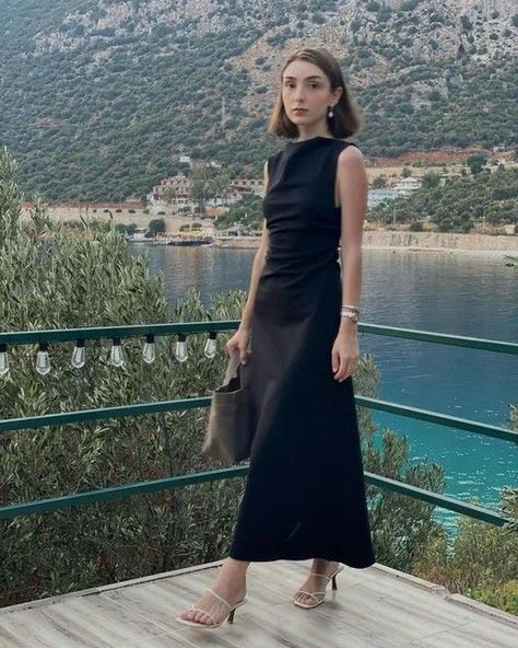 Dark Midi Dress, Mid Length Black Dress Outfit, Minimalist Evening Dress, Black Dress Minimalist, Minimal Black Dress, Black Linen Midi Dress, Black Midi Dress Wedding, Minimal Dress Formal, Cos Black Dress