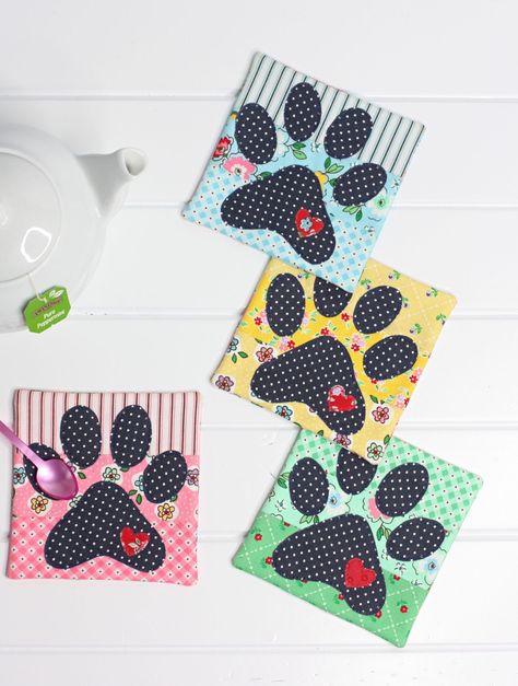 A Spoonful Of Sugar, Mug Rug Patterns, Raw Edge Applique, Small Sewing Projects, Foundation Paper Piecing, Pattern Store, Love Sewing, Dog Paw, Mug Rug