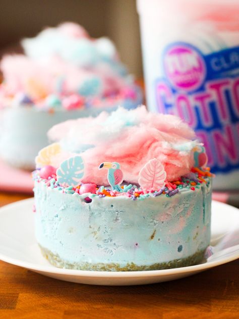 Cotton Candy Oreo Ice Cream Cake - Life & Sprinkles by Taryn Camp Diy Ice Cream Cake, Cotton Candy Ice Cream, Cotton Candy Cakes, Oreo Ice Cream Cake, Homemade Ice Cream Cake, Candy Ice Cream, Cotton Cake, Ice Cream Cake Recipe, Oreo Ice Cream