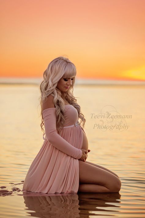 Photography Vocabulary, Album Names, Photography Cameras, Beach Maternity Photos, A Pregnant Woman, Maternity Photoshoot Poses, Photography Outdoor, Maternity Gown, Maternity Photography Poses