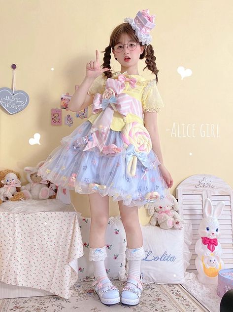 Candy Stars, Lollipop Design, Fairy Kei Fashion, Candy Sweet, Lolita Outfits, Skirt Blouse, Rainbow Candy, Jumper Skirt, Girl Rainbow