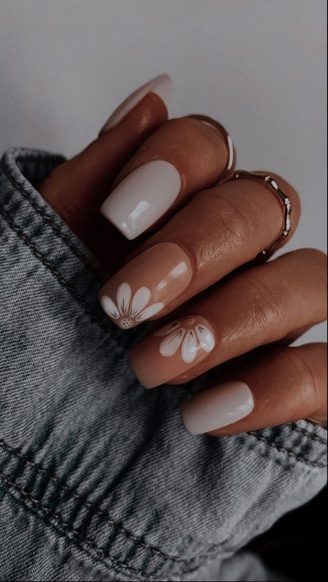 nails aesthetic Ongles Beiges, Neutral Nail Designs, February Nails, Cute Simple Nails, Beige Nails, Simple Gel Nails, Basic Nails, Cute Gel Nails, Shellac Nails