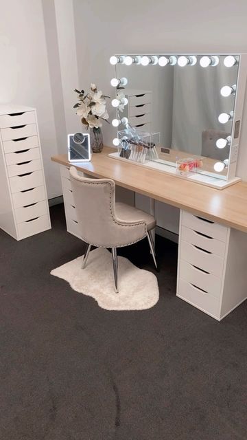 VANITY COLLECTIONS on Instagram: "Let’s spice up our beauty space 🌶 We used from IKEA 2 x ALEX 5 drawer units 1 x Lagkapten top - 200cm 1 x Alex 9 drawer unit From us - Vanity Collections 1 x VC PRO HOLLYWOOD MIRROR 1 x VC Plush chair 1 x VC jewellery stand 1 x VC 2 Tier rotating caddy 1 x VC led travel mirror Mixture of our alex drawer inserts Available now on our website ✈️ EXPRESS shipping to the USA 📦 $10 Flat rate Australia wide shipping (Excludes mirrors and tables) 🇦🇺 Perth Pic Alex Desk Vanity, Lagkapten / Alex Desk Ideas, Alex Drawer Vanity, Ikea Alex Vanity, Alex 9 Drawer, Alex Vanity, Vanity Collections, Ikea Makeup Vanity, Alex Drawers