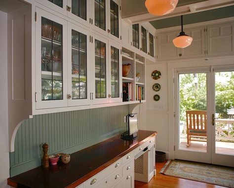 1920s Kitchen Cabinets, 1920s Kitchen Remodel, 1920 Kitchen, Bungalow Remodel, 1920s Kitchen, Architecture Antique, Bungalow Kitchen, Craftsman Kitchen, 1920s House