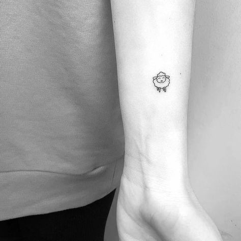 ute sheep 🐑 by @cagridurmaz・Istanbul 🇹? Stop Being Scared, Lamb Tattoo, Sheep Tattoo, Pig Logo, Tattoo Signs, Turtle Tattoo, Cute Sheep, Little Tattoos, Tiny Tattoos