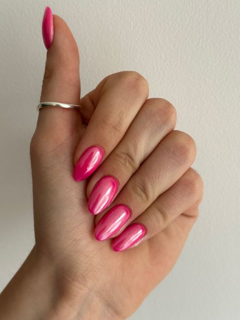 Hot Pink Dip Nail Ideas, Neon Pink Chrome Nails, Pink Shiny Nails, Hot Pink Chrome Nails, Hot Pink Chrome, Acrylic Nails Chrome, Pink Chrome Nails, Shape Nails, Pink Chrome