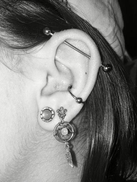 Industrial and conch piercings Conch Industrial Piercing, Aesthetic Conch Piercing, Industrial And Conch Piercing, Conch And Industrial Piercing, Conch Piercing Aesthetic, Industrial Piercing Aesthetic, Ear Mapping, Conch Piercing Ideas, Earring Aesthetic