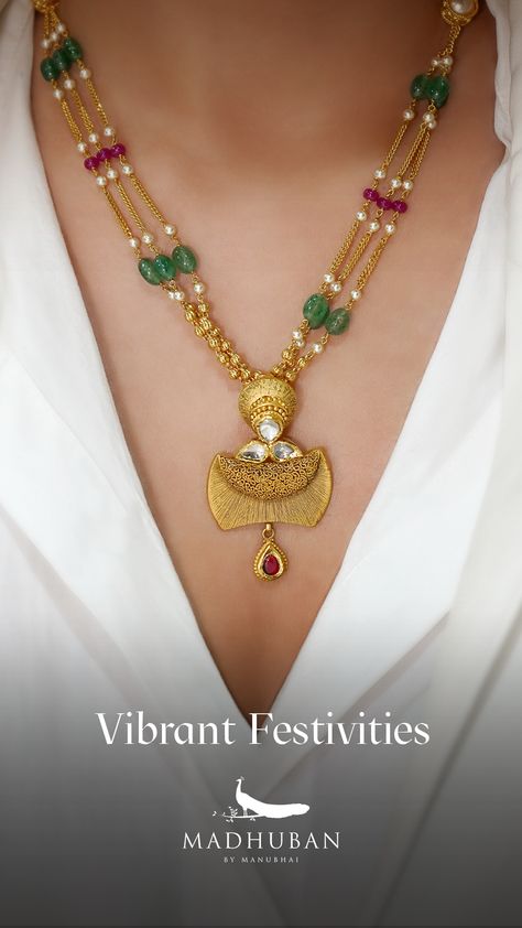 Antique Gold Pendant Set with Colourful beads Mala made in Gold Gold Mala Designs Antiques, Mala Set In Gold, Pendant Sets Indian Gold, Antique Gold Pendant Set, Antic Jewelry, Gold Mala, Antique Gold Pendant, Ruby Necklace Designs, Om Jewelry