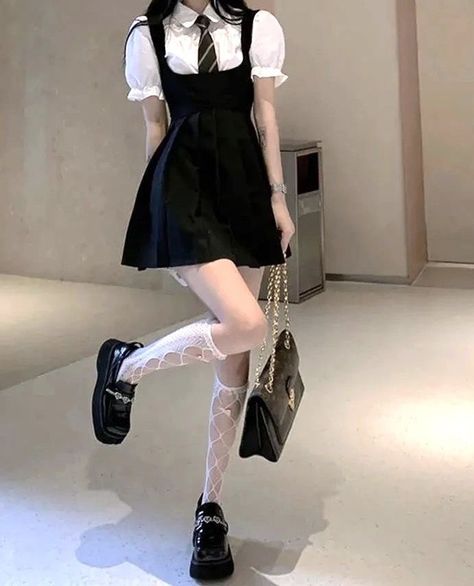 Black Pleated Mini Skirt, Shirt With Tie, Mini Skirt Dress, Japanese School, Tie Set, Pleated Mini Skirt, Korean Outfits, Skirt Dress, Outfit Set