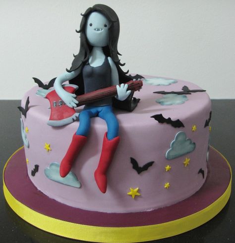 Cute Birthday Theme, Vampire Cake, Bubblegum Adventure Time, Adventure Time Cake, Adventure Time Birthday Party, Marceline Adventure Time, Queen Vampire, Adventure Time Cakes, Adventure Time Birthday