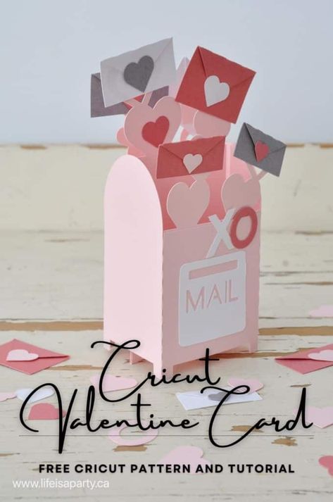 Cricut Advent Calendar, 3d Valentine Cards, Valentine's Cricut Projects, Cricut Valentine Ideas, Pop Up Valentine Cards, Advent Calendar Free, Box Advent Calendar, Cricut Valentines Projects, Cricut Valentine