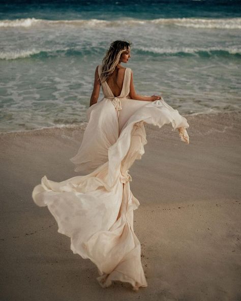 Absolutely Gorgeous Destination Wedding Dresses ★ destination wedding dresses simple v back flowy beach chrisandruth Beach Wedding Dress Flowy, Maldives Wedding, Sweetheart Wedding Gown, Tulum Wedding, Beach Wedding Dresses, Wedding Dress Flowy, Destination Wedding Dress, Beach Bride, Beach Bridal