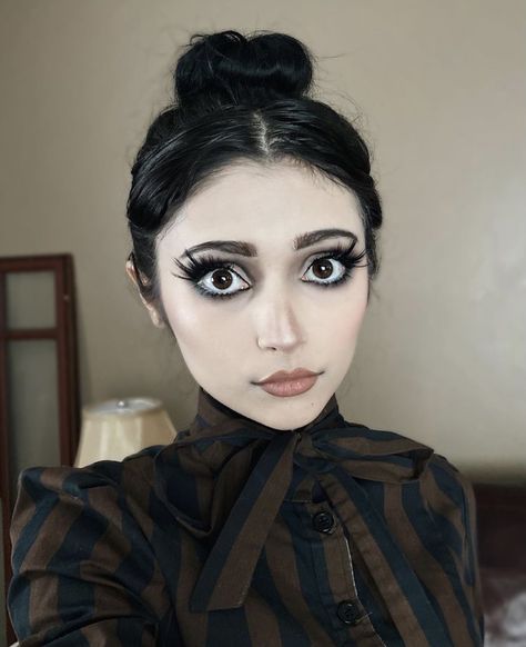 Mother Gothel Hair Tutorial, Tim Burton Makeup Dark Skin, Dark Hair Halloween Costumes Women, Black And White Hair Halloween Costume, Victoria Corpse Bride Makeup, Black Hair Movie Characters, Corpse Bride Family Costume, Easy Tim Burton Costumes, Long Dark Hair Costume Ideas