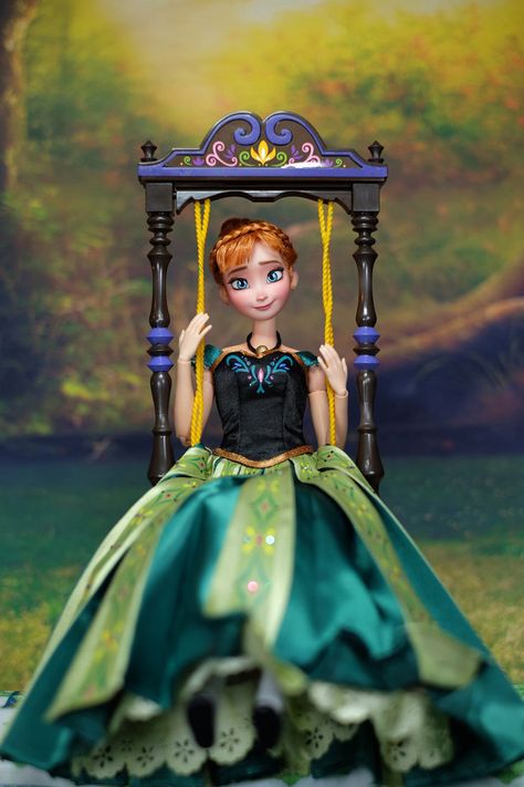 Anna Coronation OOAK doll by https://www.deviantart.com/ryfactory on @DeviantArt Grand Duchess Anastasia, Disney Frozen Dolls, Mulan Doll, Elsa And Anna Dolls, Anna Coronation, Disney Frozen Toys, Disney Barbie Dolls, Frozen Dolls, Cinderella Doll