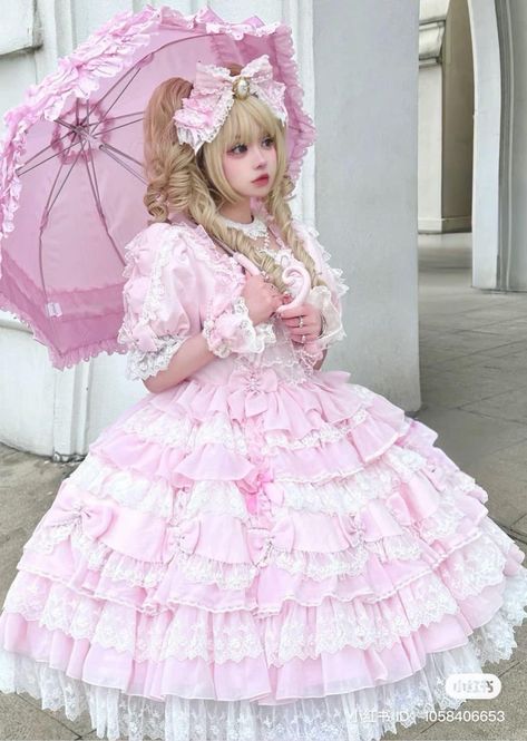 Hilarious Dogs, Japanese Lolita Fashion, Kawaii Outfit Ideas, Frilly Dresses, Victorian Clothing, Laugh Out Loud, Pink Outfits, Kawaii Clothes, Cosplay Outfits