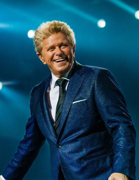 HAPPY 77th BIRTHDAY to PETER CETERA!! 9/13/21 Born Peter Paul Cetera, American retired singer, songwriter, and bassist best known for being an original member of the rock band Chicago (1967–1985), before launching a successful solo career. His career as a recording artist encompasses 17 albums with Chicago and eight solo albums. Happy 77th Birthday, Peter Cetera, Chicago The Band, Fun Fundraisers, Human Society, Recording Artists, Raise Funds, Grammy Awards, Non Profit