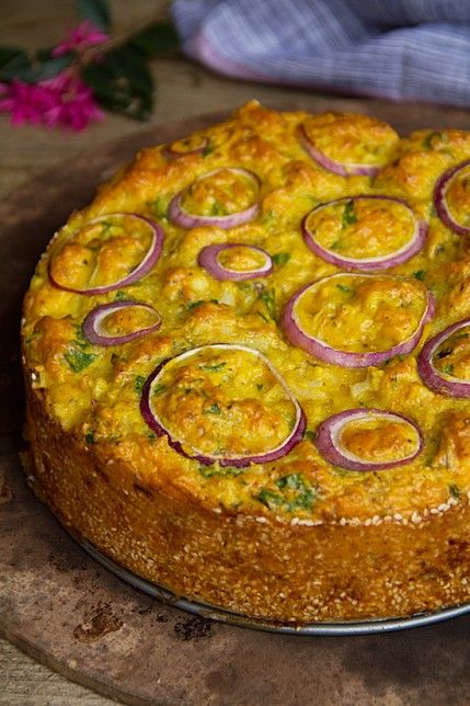 Cauliflower Cake, Enchiladas Beef, Cauliflower Cakes, Yotam Ottolenghi Recipes, Enchiladas Suizas, Vegetable Cake, Ottolenghi Recipes, Yotam Ottolenghi, Savoury Baking