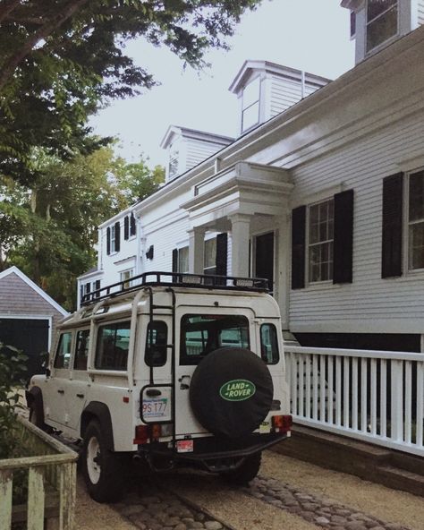 Conquer the world, and look good doing it Land Rover Defender 110 - Nantucket, MA - 7/21/15 Follow me on Instagram... English Gentleman, Land Rover Defender 110, Defender 110, Land Rovers, Pretty Cars, Dream Garage, Future Car, My Dream Car, Cute Cars