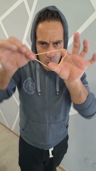 Magic Tricks Tutorial, Magic Tricks Revealed, Monkey Fist Knot, Easy Magic Tricks, Easy Magic, Magic Tricks, Knot, Quick Saves