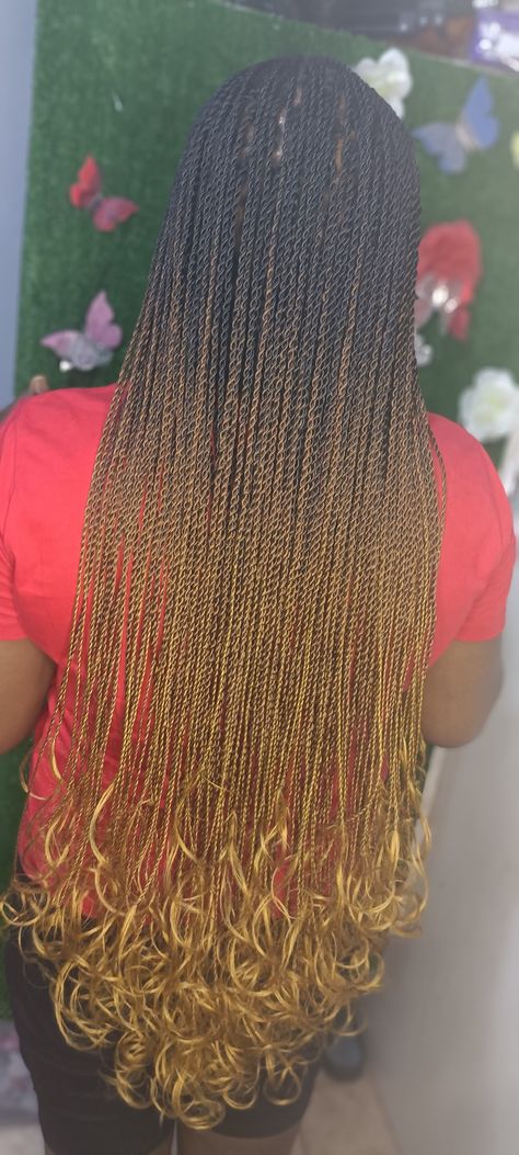 French Curl Twist Braids, French Twist Braids Hairstyles, French Curls Twist, French Curl Twists, Ginger Senegalese Twist, Ombre Twist Braids, Ombre Senegalese Twist, French Twist Braids, Ombre Twist