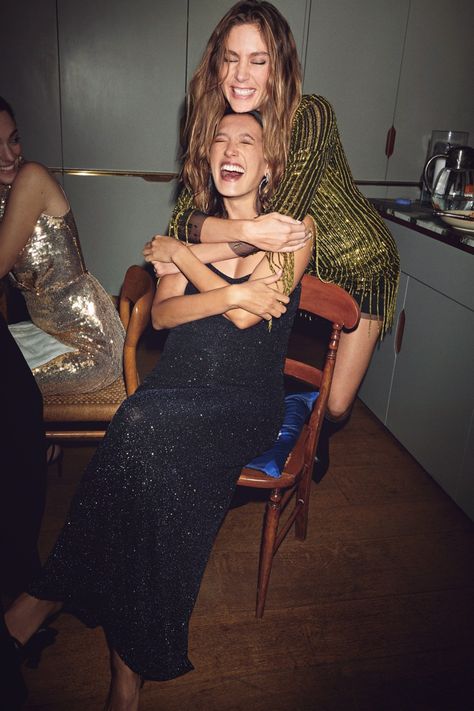 Mango Holiday Party Style 2019 Lookbook | Fashion Gone Rogue Party Campaign, Christmas Editorial, Dinner Party Dress, Robert Montgomery, Party Edit, Mode Editorials, Holiday Party Fashion, Party Photoshoot, Intimate Dinner