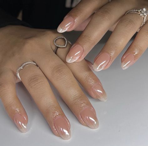 Glaze Ombre Nails, Chrome Transparent Nails, Milky Nails With Chrome, Clear Nail With Chrome, French Tip Glazed Nails, Glazed Milky Nails, Chrome On Clear Nails, Short Transparent Nails, Clear Chrome Nails Designs