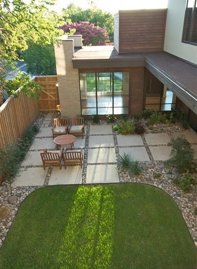 rocks Concrete Paver Patio, Concrete Patios, Patio Pavers Design, Gravel Patio, Patio Flooring, Landscape Designs, Casa Exterior, Modern Patio, Small Backyard Patio