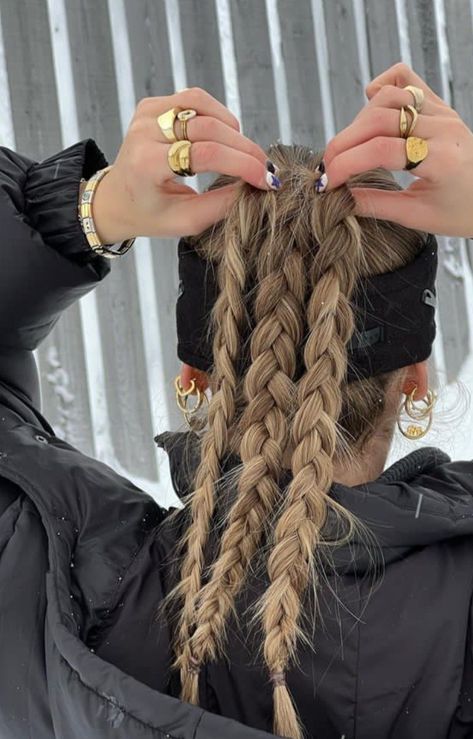 Curly Hair Skiing, Ski Hairstyles Helmet Long Hair, Excursion Hairstyles, Three Braids Hairstyle, Hairstyles For Skiing, Snow Hairstyles, Skiing Hair, Ski Hairstyle, Skiing Hairstyles