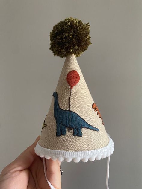 Embroidery Party Hat, Diy Birthday Hat For Baby, Homemade Party Hats, Fabric Birthday Hat, Embroidered Party Hat, Embroidered Birthday Hat, Homemade Birthday Crown, Fabric Party Hat, Diy Party Hats For Kids