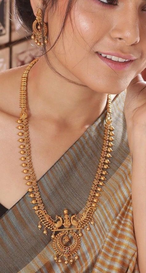 Haram Designs, Gold Necklace Indian Bridal Jewelry, Chandbali Earrings, Bangles Design, Necklace Ideas, Wedding Jewellery Collection, Gold Bride Jewelry, Gold Jewelry Simple, Gold Bangles Design