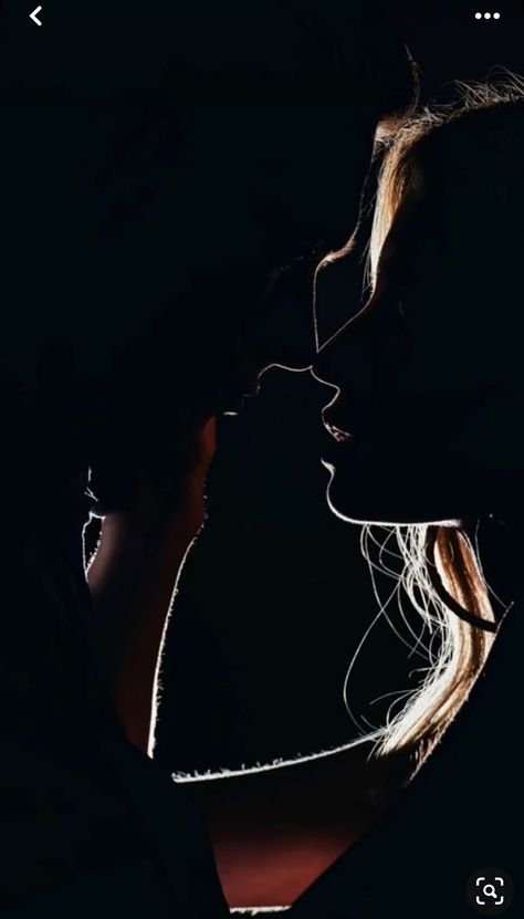 Kissing Silhouette, Questioning Reality, Romance Book Covers Art, Passionate Couples, Reverse Harem, Couple Silhouette, Fantasy Couples, Animated Wallpapers For Mobile, Couple Romance