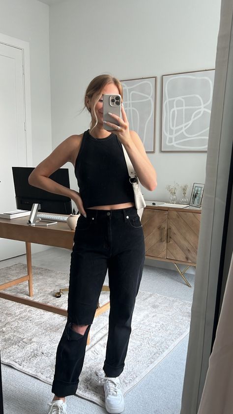 all black outfit, brewery outfit, casual outfit, sneakers outfit Brewery Bartender Outfit, Casual Brewery Outfit, Brewery Tour Outfit, Bartending Outfit Female, Bartender Outfit Female Casual, Casual Outfit Sneakers, Brewery Outfit, Casual Neutral Outfits, Bartender Outfit