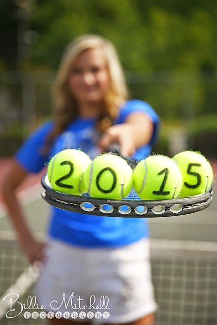 senior girl hold tennis racket with tennis balls on it with 2015 written on the… Tennis Senior Pictures, Tennis Court Photoshoot, Tennis Photoshoot, Southern Photography, Softball Senior Pictures, Senior Photos Boys, Tennis Photography, Tennis Pictures, Tennis Photos